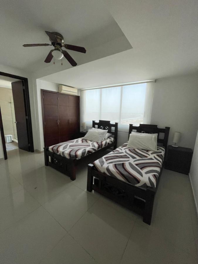 Cartagena Beach Front Apartments Екстериор снимка